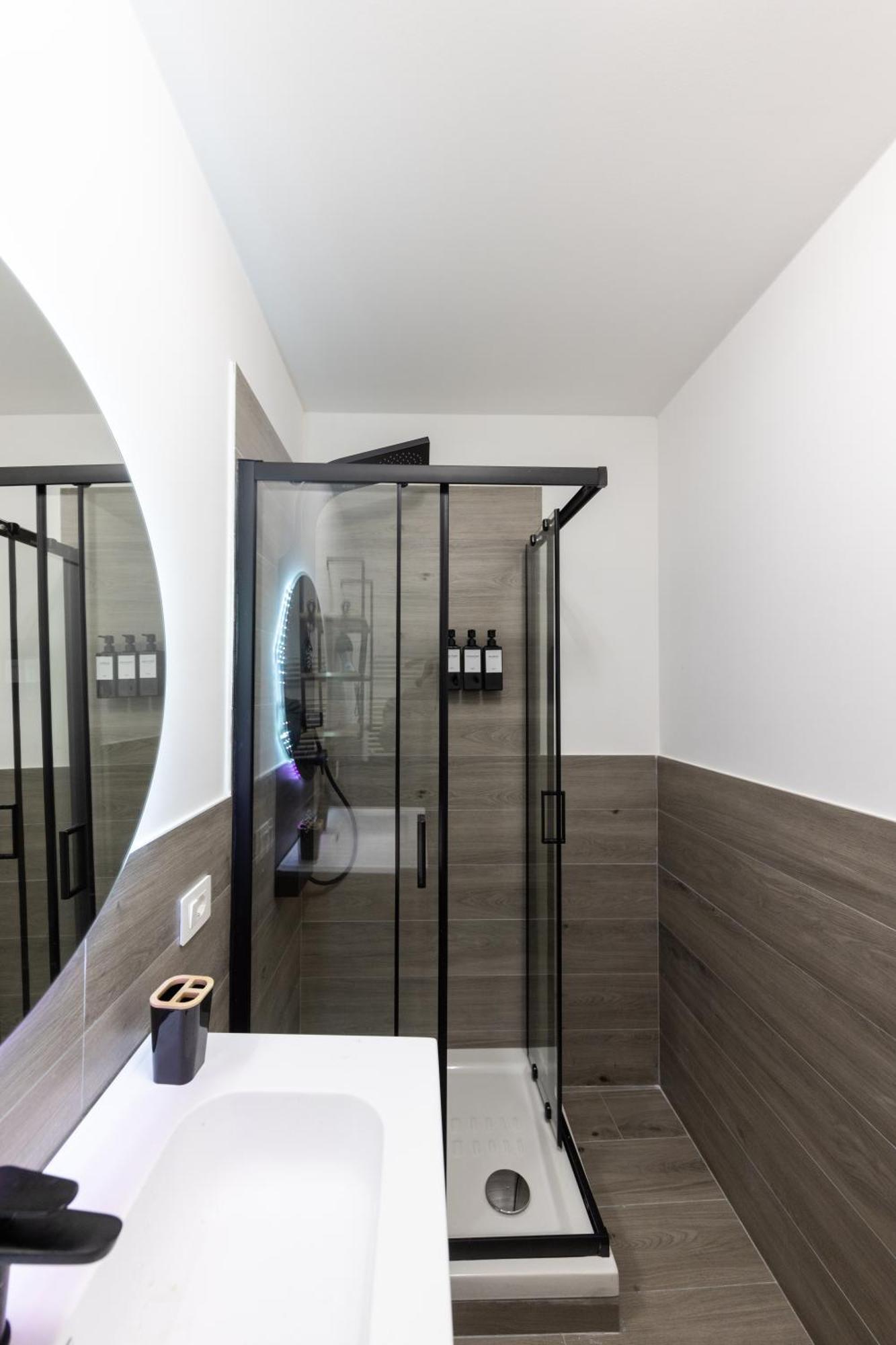 Urban Chic Luxury * Rom