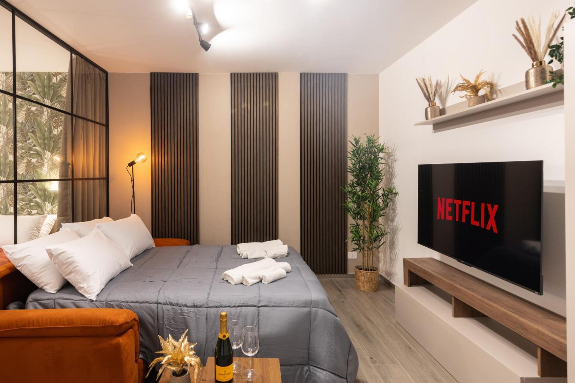 Urban Chic Luxury Apartment Rom
