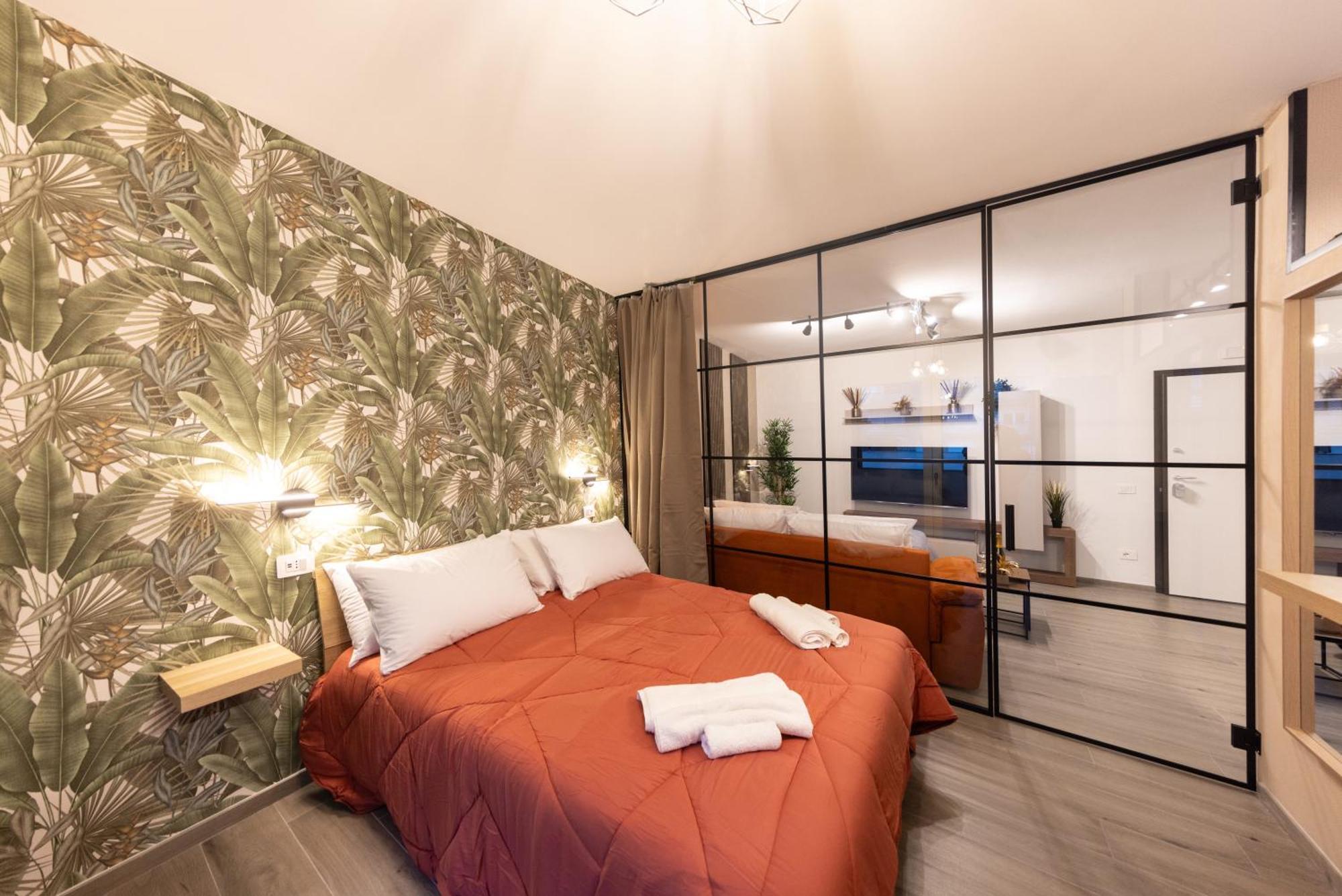 Urban Chic Luxury Apartment Rom